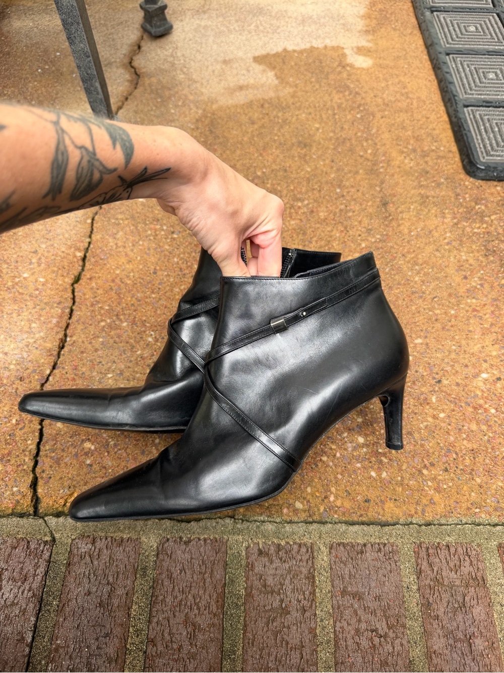 Richard Tyler Pointed Toe Heeled Booties